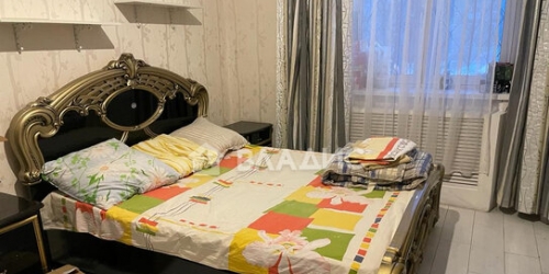 4-комн квартира улица Уткина,  д. 44