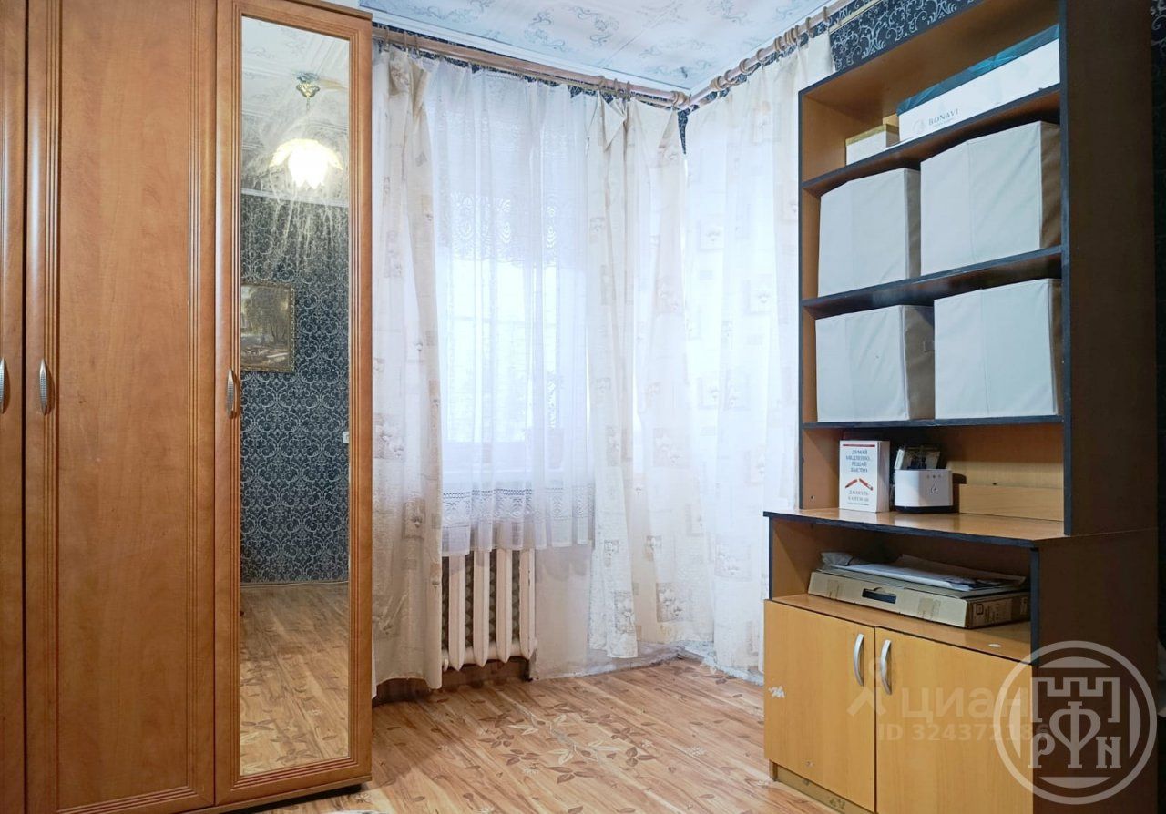 Продажа 4-комн квартиры на вторичном рынке Зеленогорск, Комсомольская улица, 6