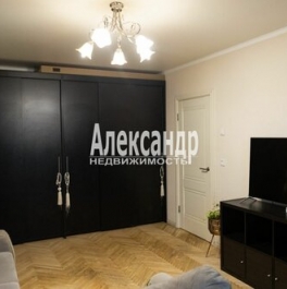 Продажа 2-комн квартиры на вторичном рынке Комендантский пр-кт,  д. 21