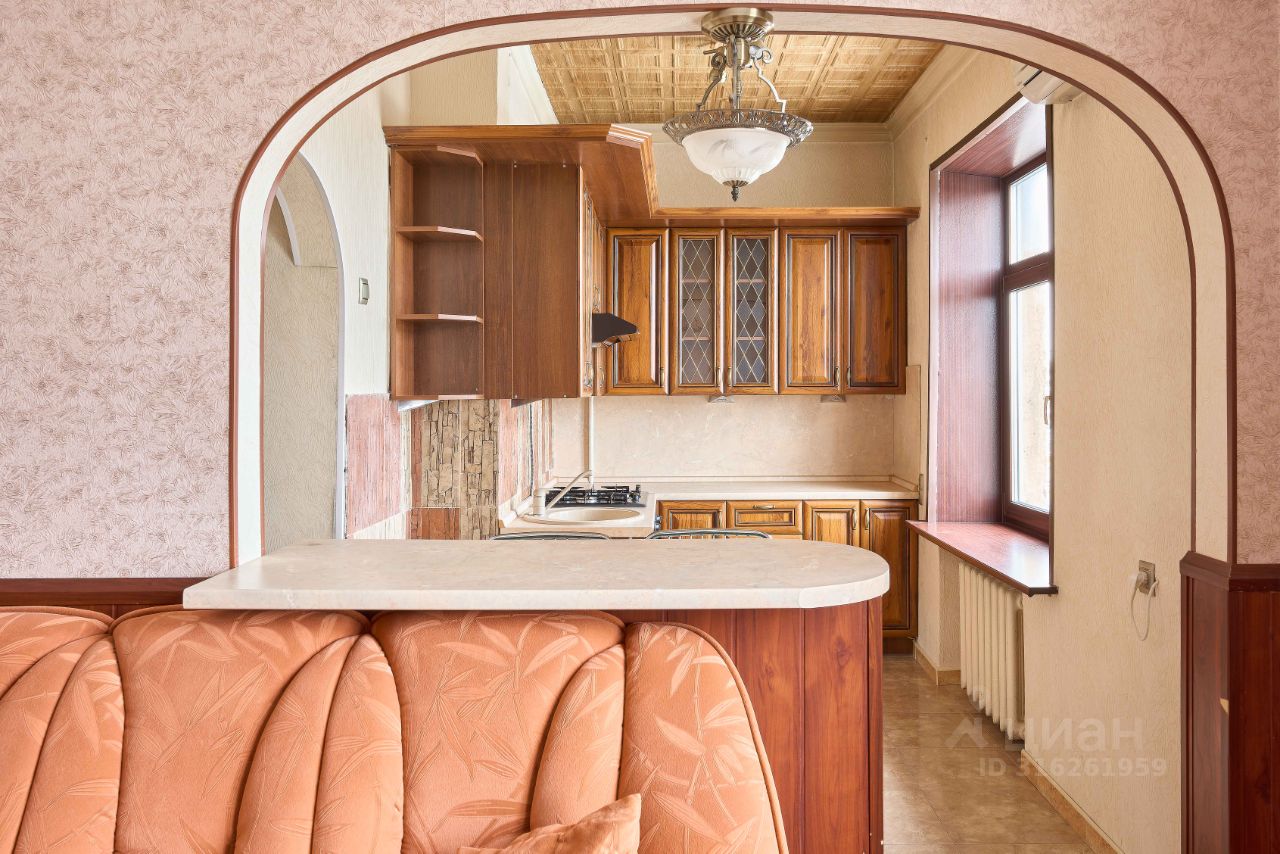 Продажа 2-комн квартиры на вторичном рынке Мироновская улица, 9