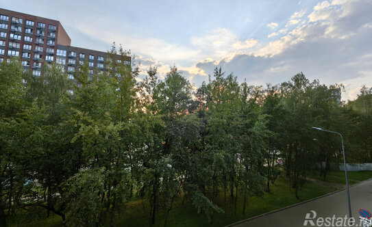 Продажа 1-комн квартиры на вторичном рынке Эдварда Грига ул,  д. 15