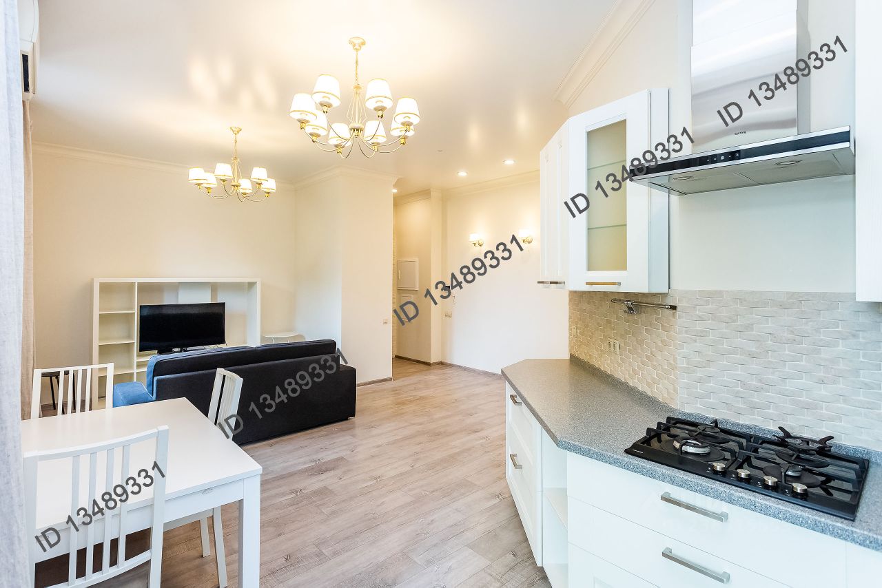 Аренда 2-комн квартиры на вторичном рынке Большая Садовая улица, 3С1