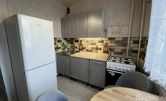 Продажа 1-комн квартиры на вторичном рынке Клин г, Калинина ул,  д. 1