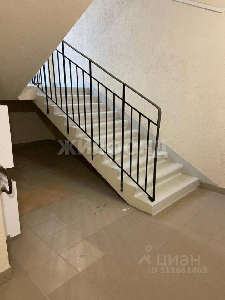 Продажа 3-комн квартиры на вторичном рынке пос. Романовка, 33
