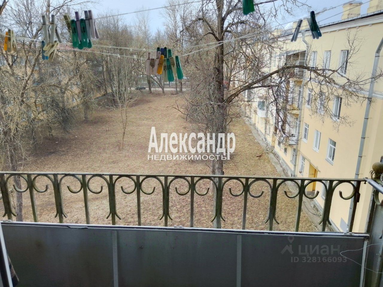 Продажа 2-комн квартиры на вторичном рынке Волхов, улица Марата, 1