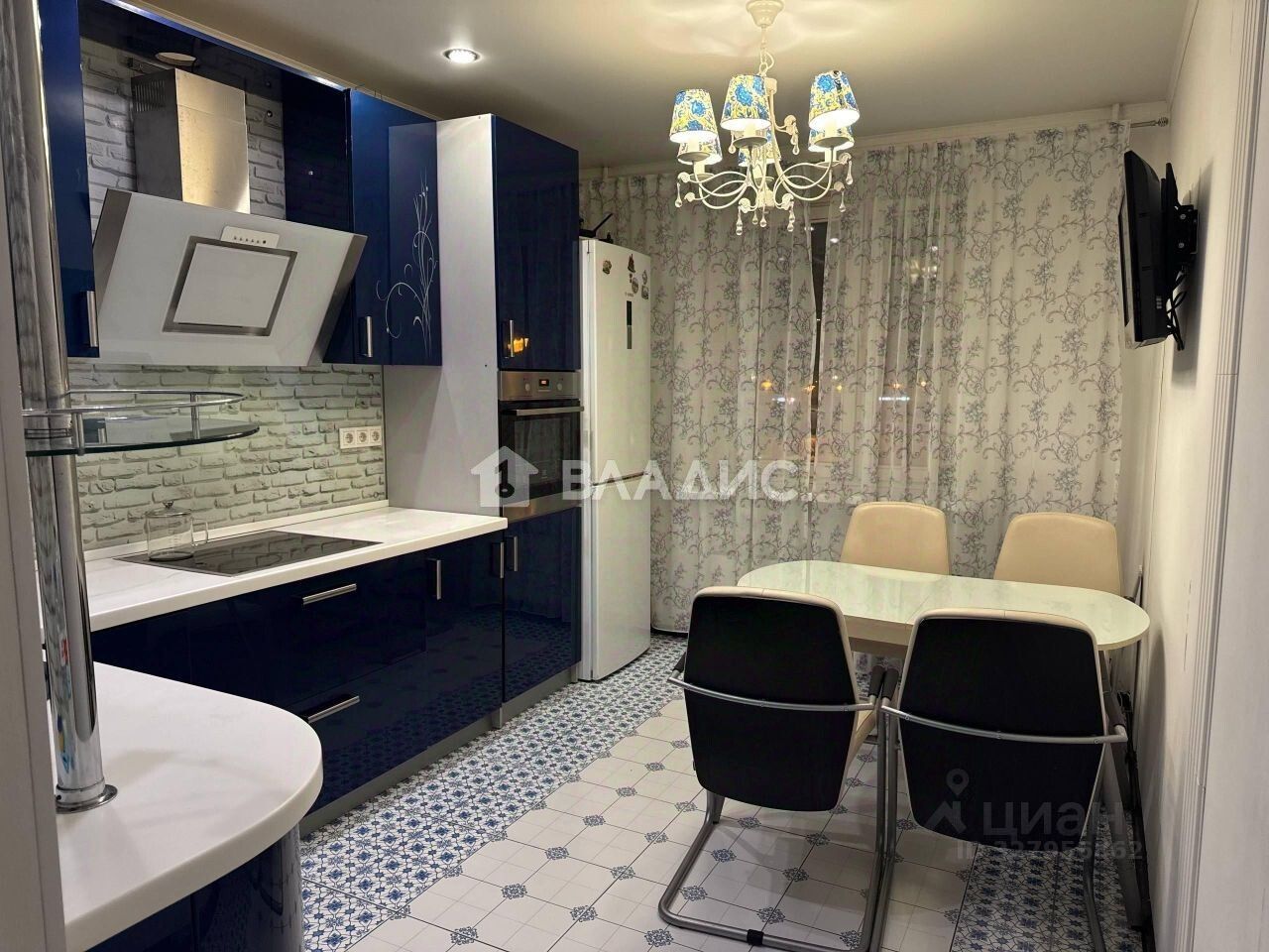 Продажа 3-комн квартиры на вторичном рынке Балашиха, улица Дмитриева, 20