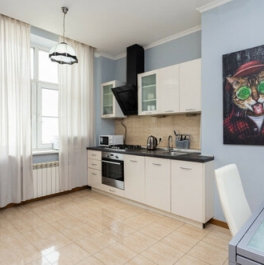 Продажа 2-комн квартиры на вторичном рынке Тверская улица,  д. 15