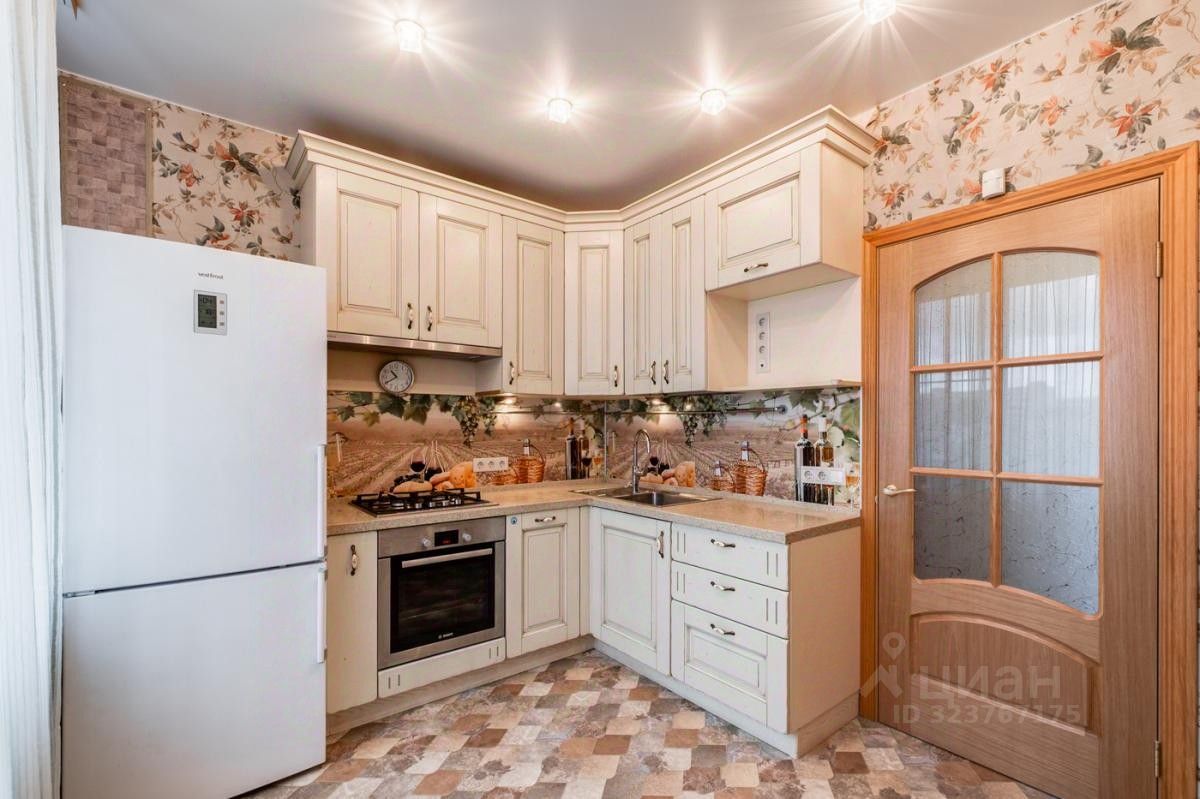 Продажа 4-комн квартиры на вторичном рынке улица Гастелло, 39