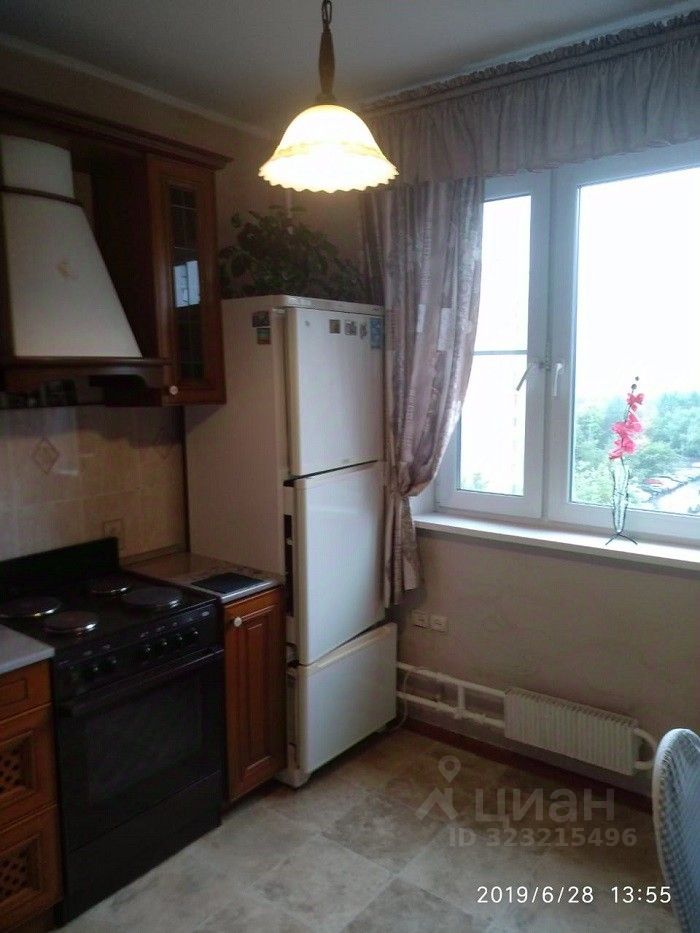 Продажа 2-комн квартиры на вторичном рынке Ореховый проезд, 15