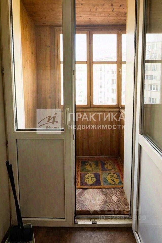 Продажа 2-комн квартиры на вторичном рынке улица Павла Андреева, 28К4
