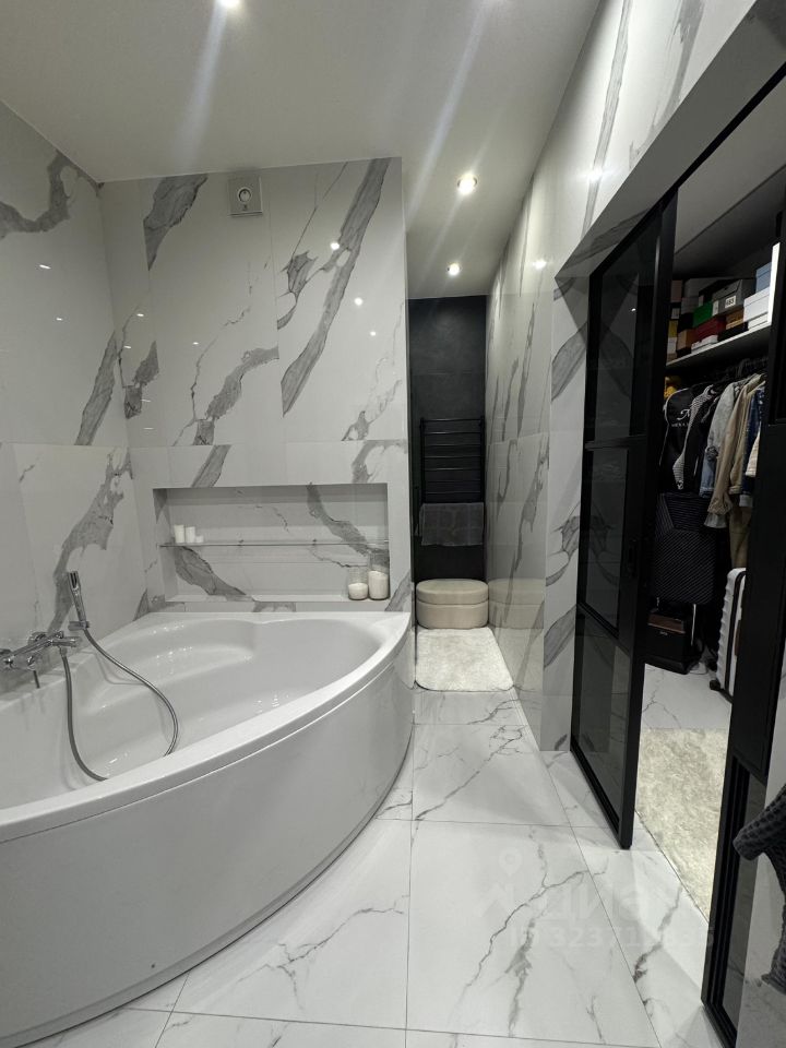 Продажа 2-комн квартиры на вторичном рынке улица Маршала Рыбалко, 2к9