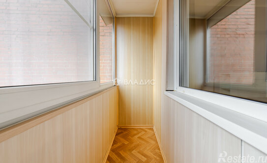 Продажа 3-комн квартиры на вторичном рынке Школьная улица,  д. 104 к2