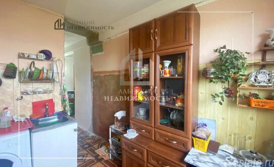 Продажа 3-комн квартиры на вторичном рынке Индустриальный пр-кт,  д. 28