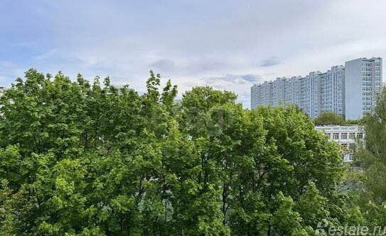 Продажа 1-комн квартиры на вторичном рынке ул Мусы Джалиля,  д. 27,  к. 1