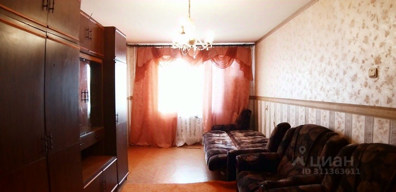 Продажа 3-комн квартиры на вторичном рынке д. Лесколово, улица Красноборская, 20