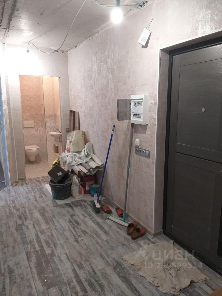 Продажа 2-комн квартиры на вторичном рынке пос. Шушары, улица Вишерская, 24