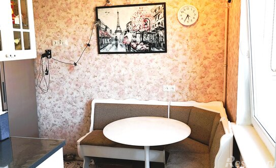 Продажа 2-комн квартиры на вторичном рынке Подвойского ул,  д. 10