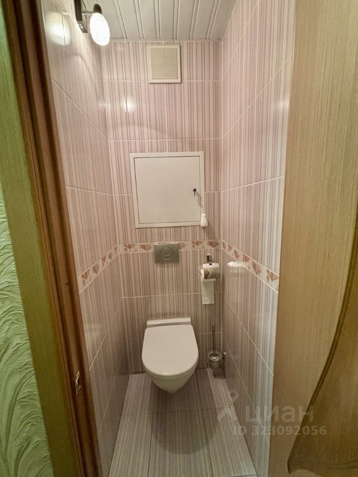 Продажа 2-комн квартиры на вторичном рынке улица Десантников, 32К3