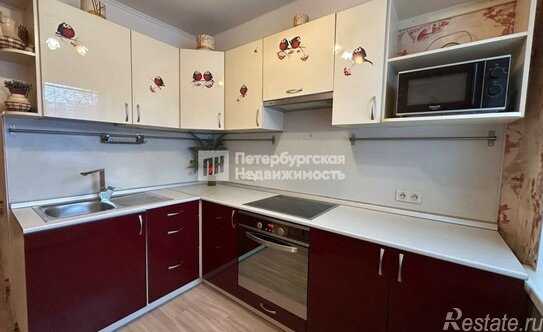 Продажа 3-комн квартиры на вторичном рынке ул Ленская,  д. 4,  к. 3 литера В