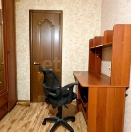 Продажа 2-комн квартиры на вторичном рынке Холодово, Коммунистическая улица,  д. 6