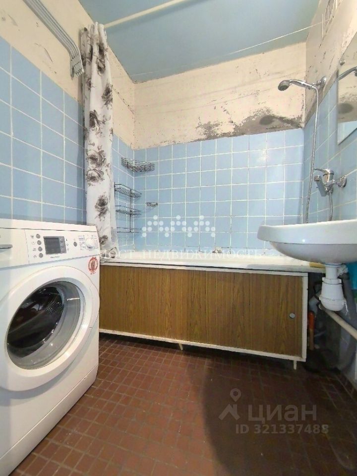 Продажа 3-комн квартиры на вторичном рынке улица Генерала Тюленева, 3
