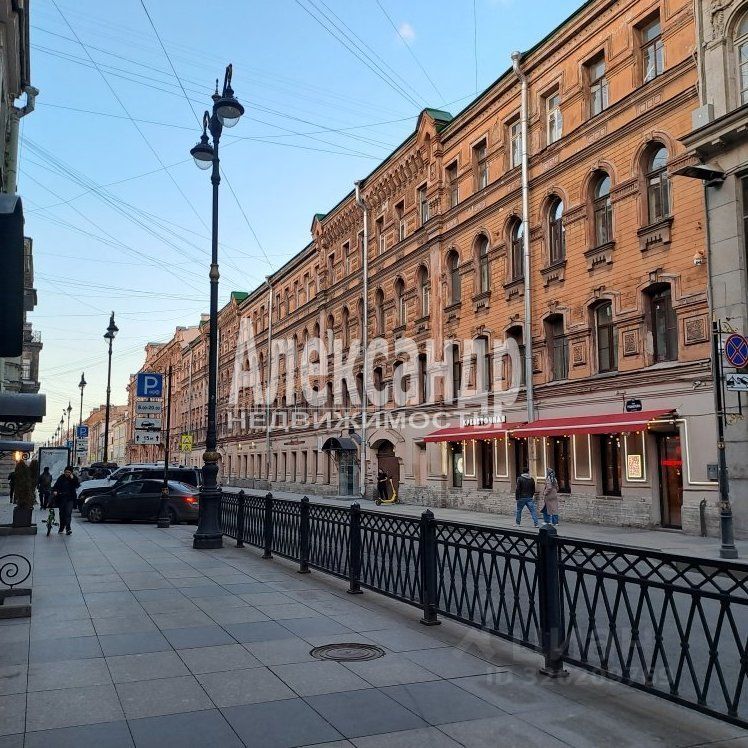 Продажа 6-комн квартиры на вторичном рынке улица Рубинштейна,  д. 38