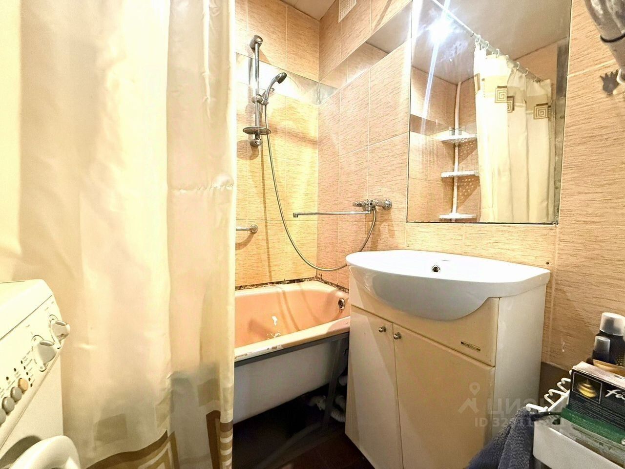 Продажа 3-комн квартиры на вторичном рынке 4-й мкр,  д. 44