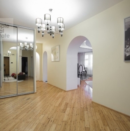 Аренда 3-комн квартиры на вторичном рынке Проточный переулок, 11