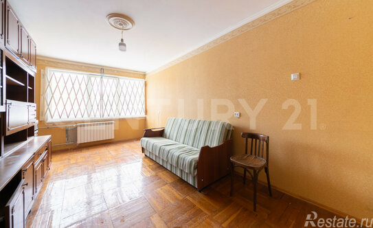 Продажа 4-комн квартиры на вторичном рынке улица Морской Пехоты,  д. 8 к1