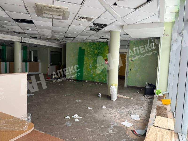 Аренда торгового помещения Туристская ул
