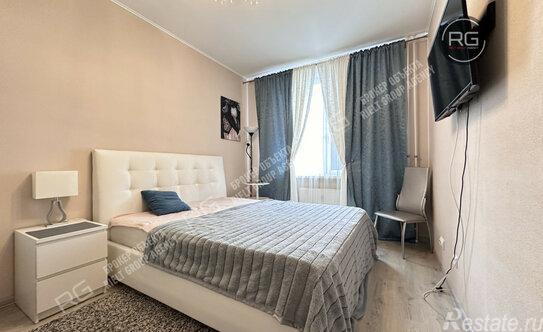 Продажа 1-комн квартиры на вторичном рынке Маршала Блюхера пр-кт,  д. 7,  к. 3