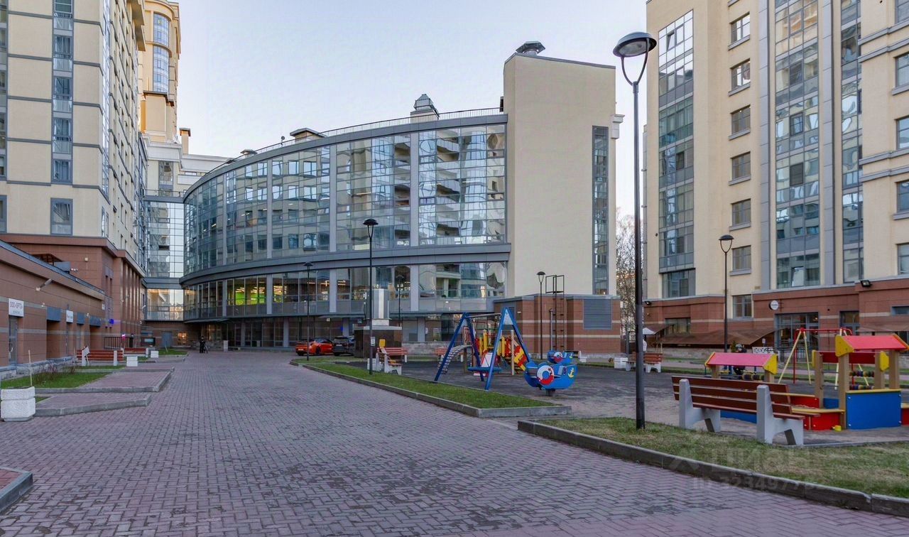 Продажа 2-комн квартиры на вторичном рынке Московский проспект, 183-185