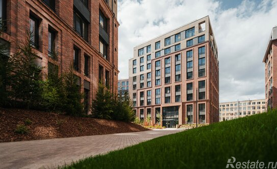 Продажа 2-комн квартиры на вторичном рынке Малоохтинский проспект,  д. 68