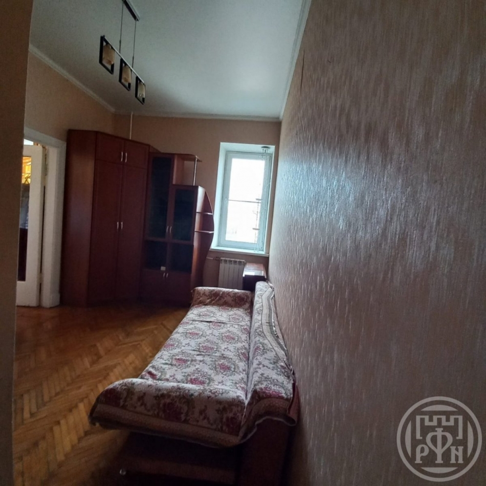 Продажа 3-комн квартиры на вторичном рынке Большая Монетная ул. ,  д. 30