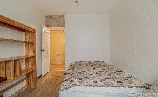 Продажа 2-комн квартиры на вторичном рынке улица Красного Курсанта,  д. 28