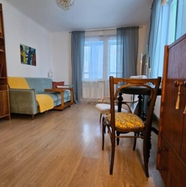 Продажа 2-комн квартиры на вторичном рынке Энергетиков пр-кт,  д. 9 к1