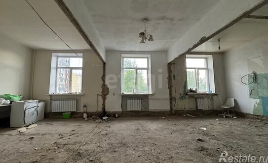 Продажа 2-комн квартиры на вторичном рынке Ленинская Слобода ул,  д. 4