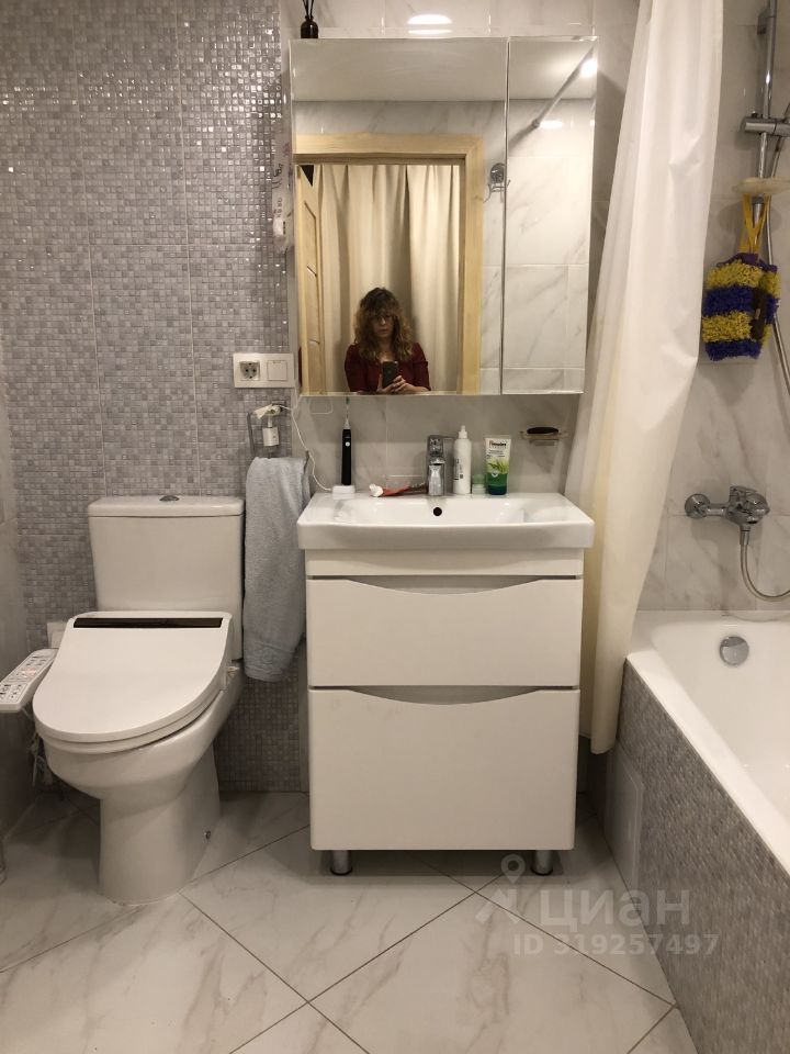 Продажа 3-комн квартиры на вторичном рынке Аптекарский проспект, 18