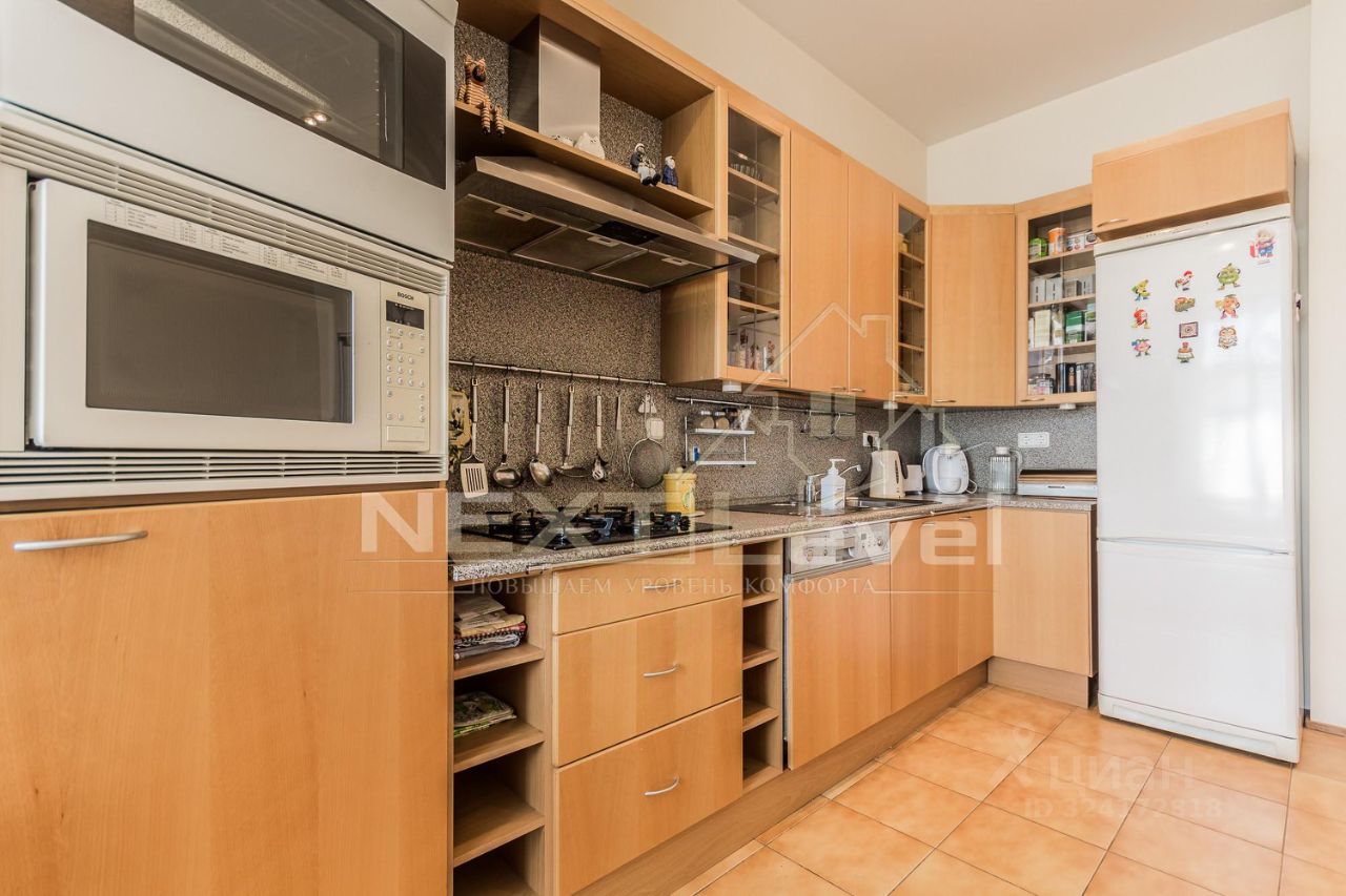 Аренда 3-комн квартиры на вторичном рынке улица Рубинштейна, 15-17