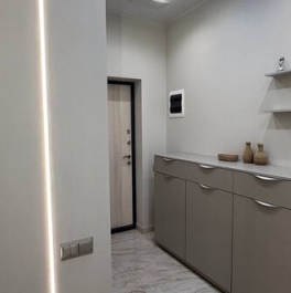 Продажа 4-комн квартиры на вторичном рынке Обуховской обороны пр-кт,  д. 70 к4 с1