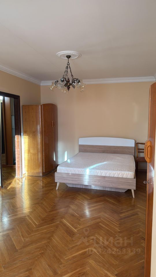 Аренда 2-комн квартиры на вторичном рынке Кропоткинский переулок, 9