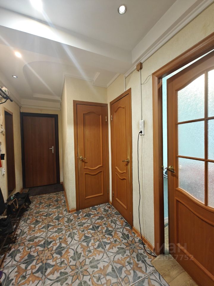 Продажа 4-комн квартиры на вторичном рынке Ириновский проспект, 25Б