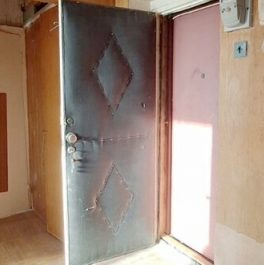 Продажа 2-комн квартиры на вторичном рынке ул Чекистов,  д. 42
