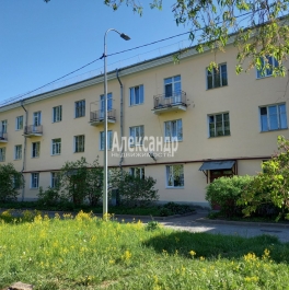 Продажа 3-комн квартиры на вторичном рынке Ломоносов г., Александровская ул. , д. 42 Продажа 3-комн квартиры на вторичном рынке Ломоносов г., Александровская ул. , д. 42