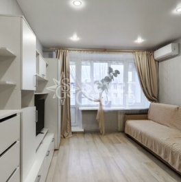 Продажа 1-комн квартиры на вторичном рынке Новоизмайловский проспект,  д. 51