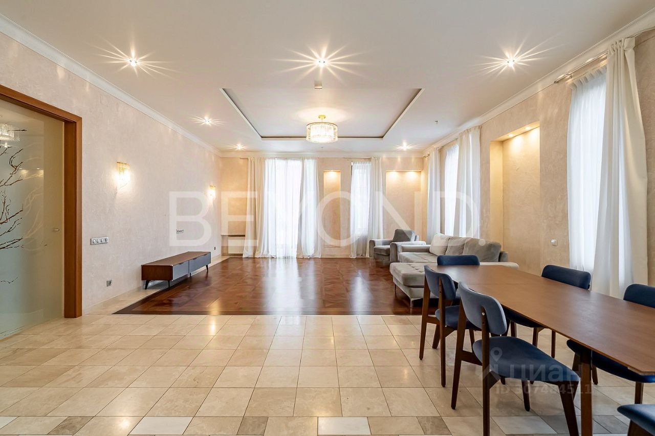 Продажа 4-комн квартиры на вторичном рынке набережная Мартынова, 74Г