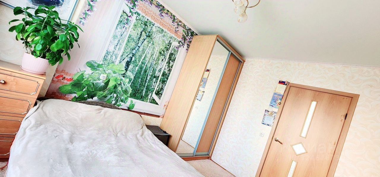 Продажа 3-комн квартиры на вторичном рынке Колпино, улица Ижорского Батальона, 14