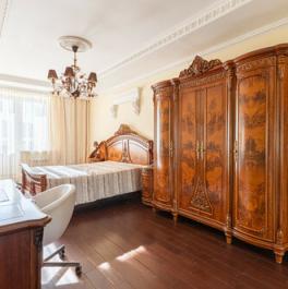 Продажа 3-комн квартиры на вторичном рынке ул Покрышкина,  д. 8,  к. 1