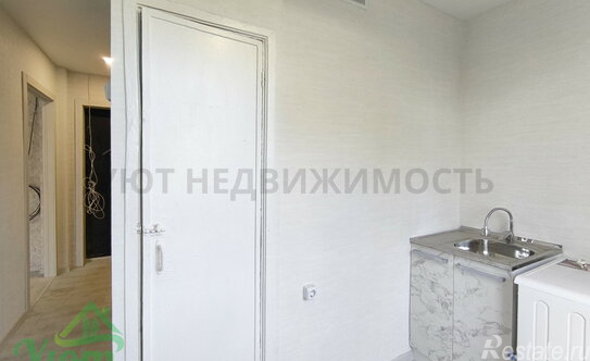 Продажа 1-комн квартиры на вторичном рынке Красная горка, Комсомольская улица,  д. 4