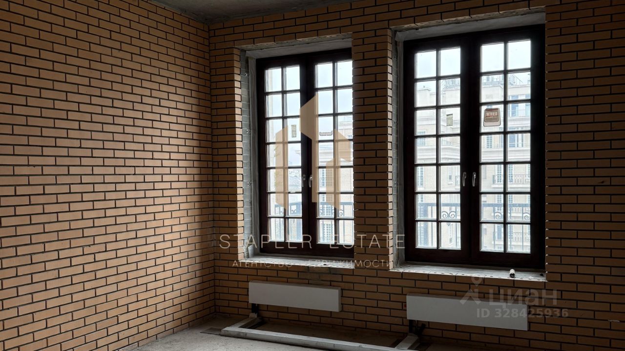Продажа 4-комн квартиры на вторичном рынке улица Ефремова, 19к2